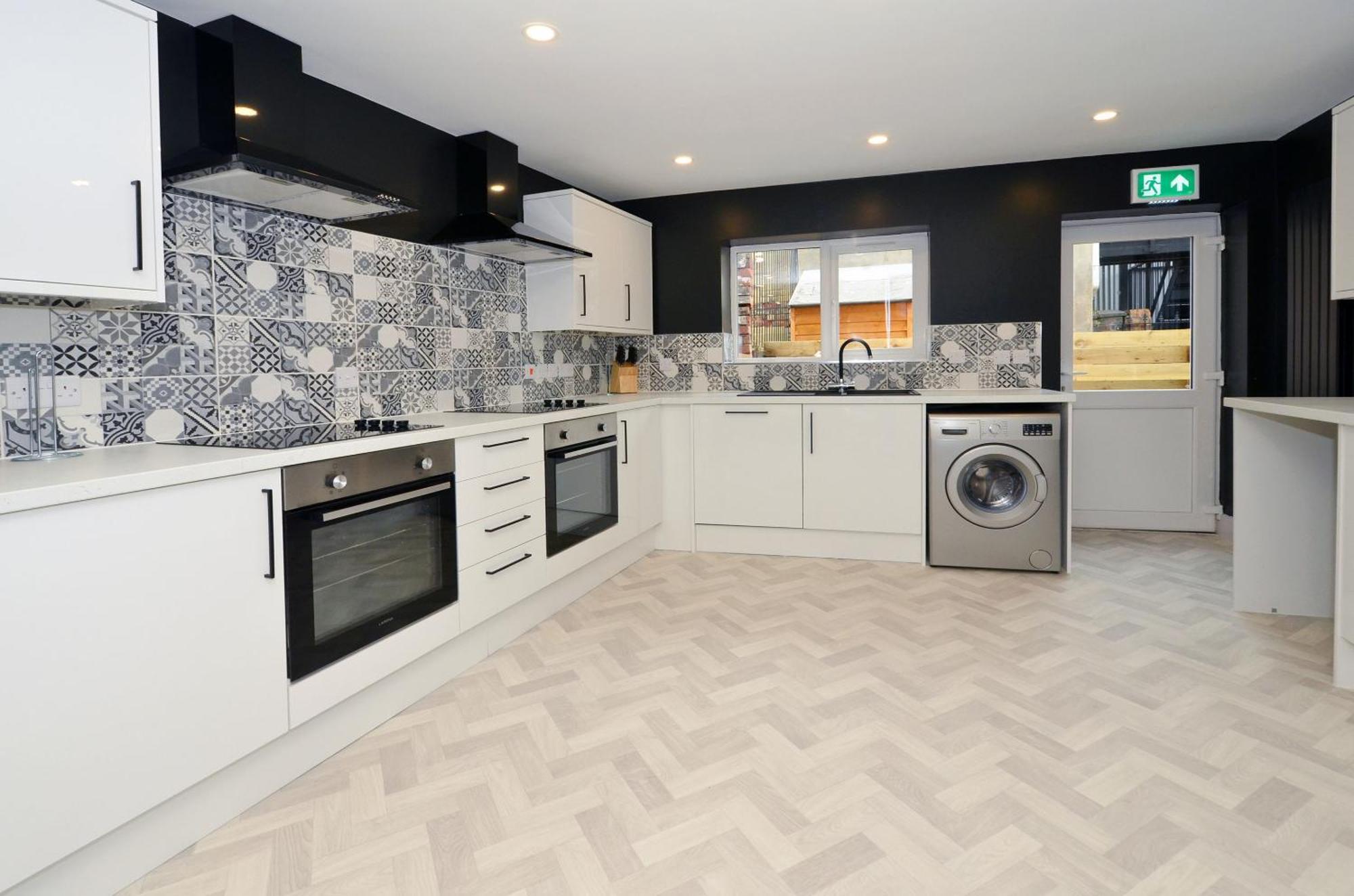 Townhouse Plus @ London Road Stoke ภายนอก รูปภาพ