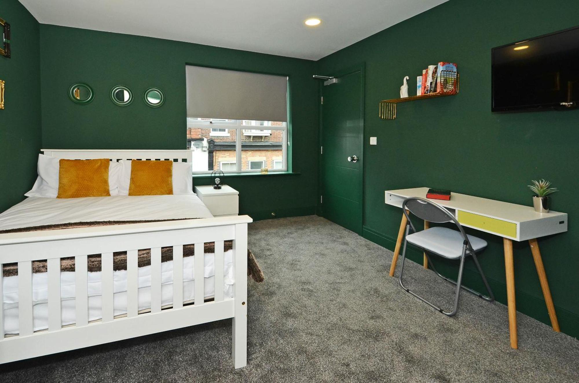 Townhouse Plus @ London Road Stoke ภายนอก รูปภาพ