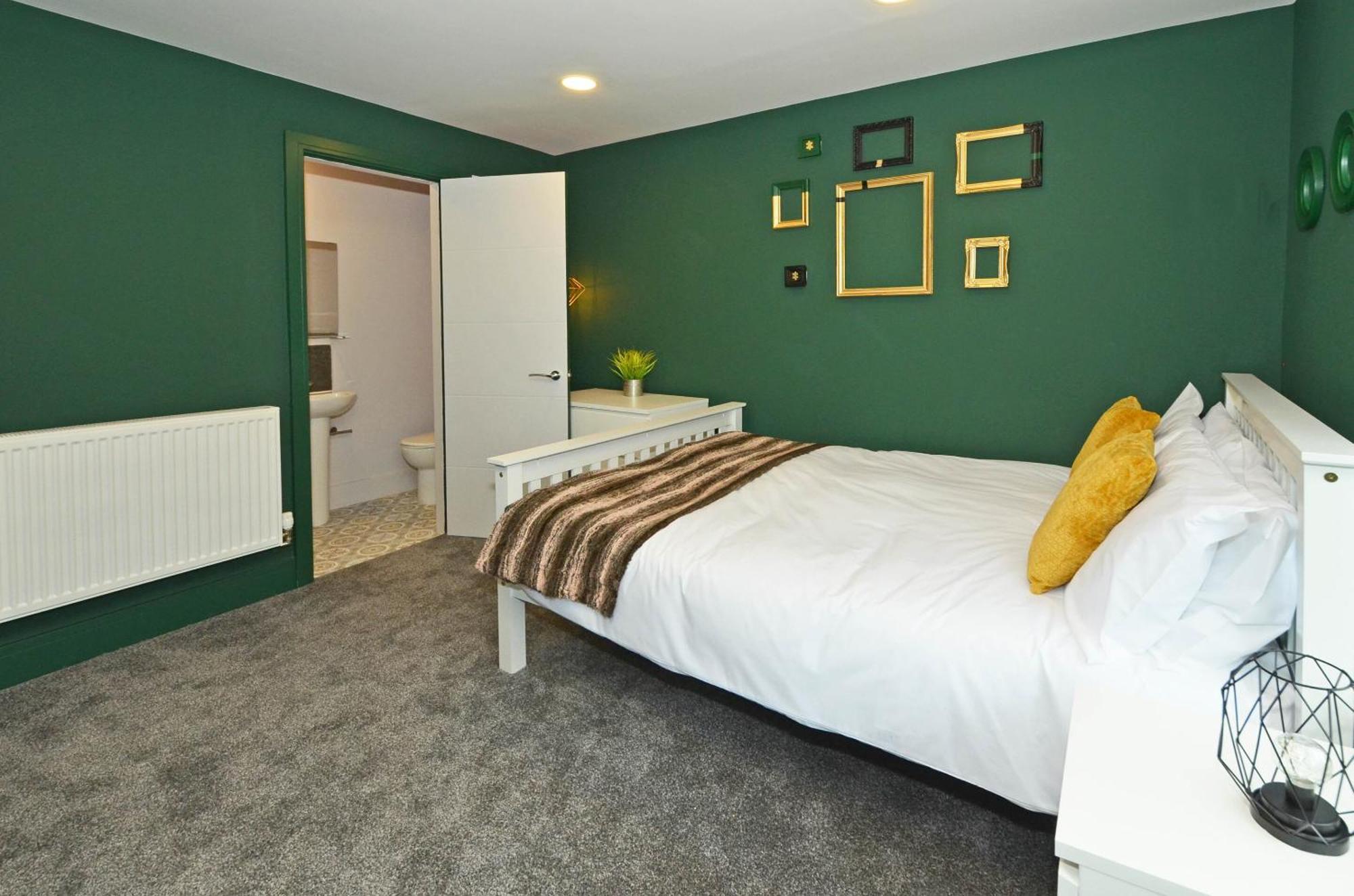 Townhouse Plus @ London Road Stoke ภายนอก รูปภาพ