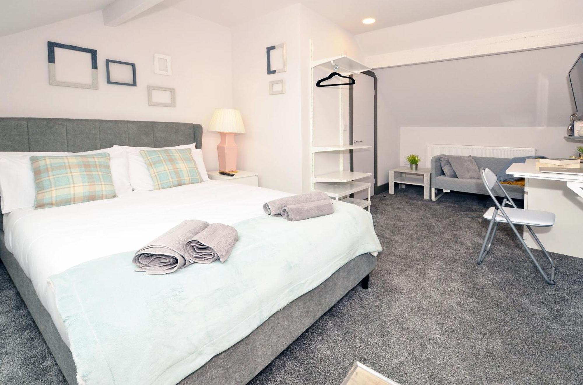 Townhouse Plus @ London Road Stoke ภายนอก รูปภาพ