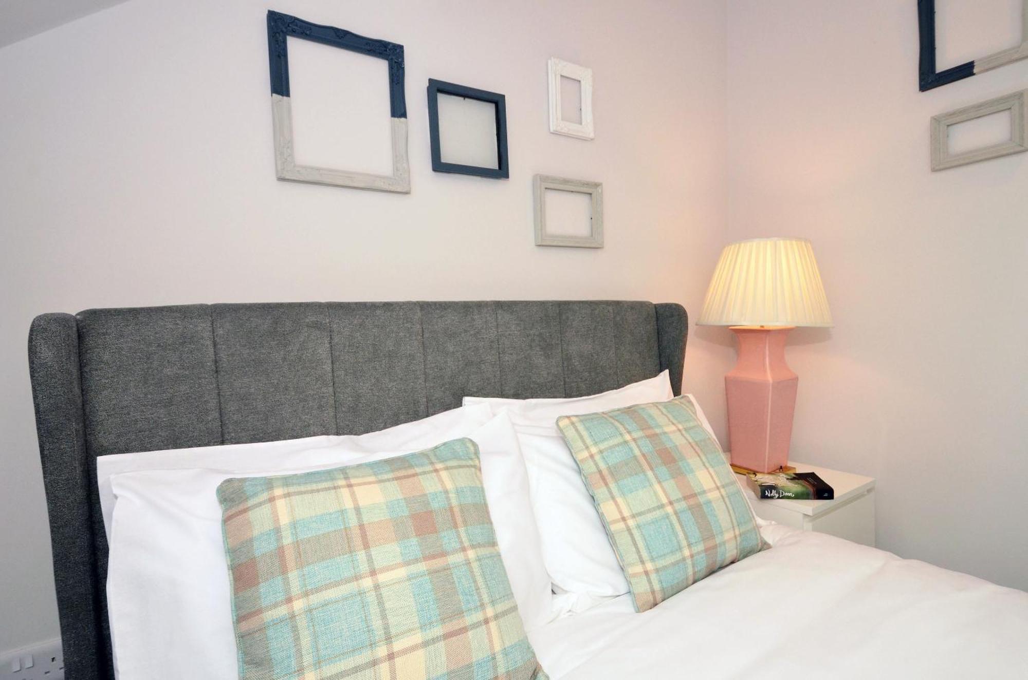 Townhouse Plus @ London Road Stoke ภายนอก รูปภาพ