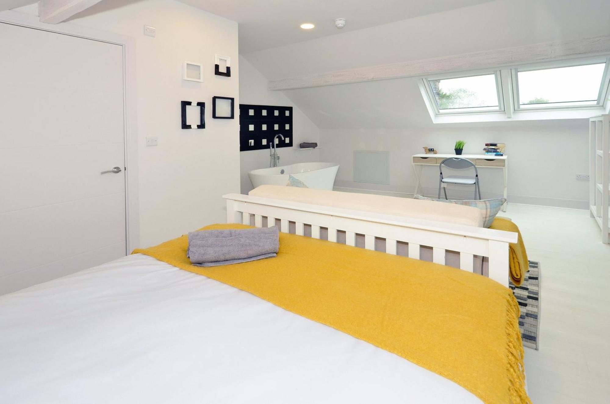 Townhouse Plus @ London Road Stoke ภายนอก รูปภาพ